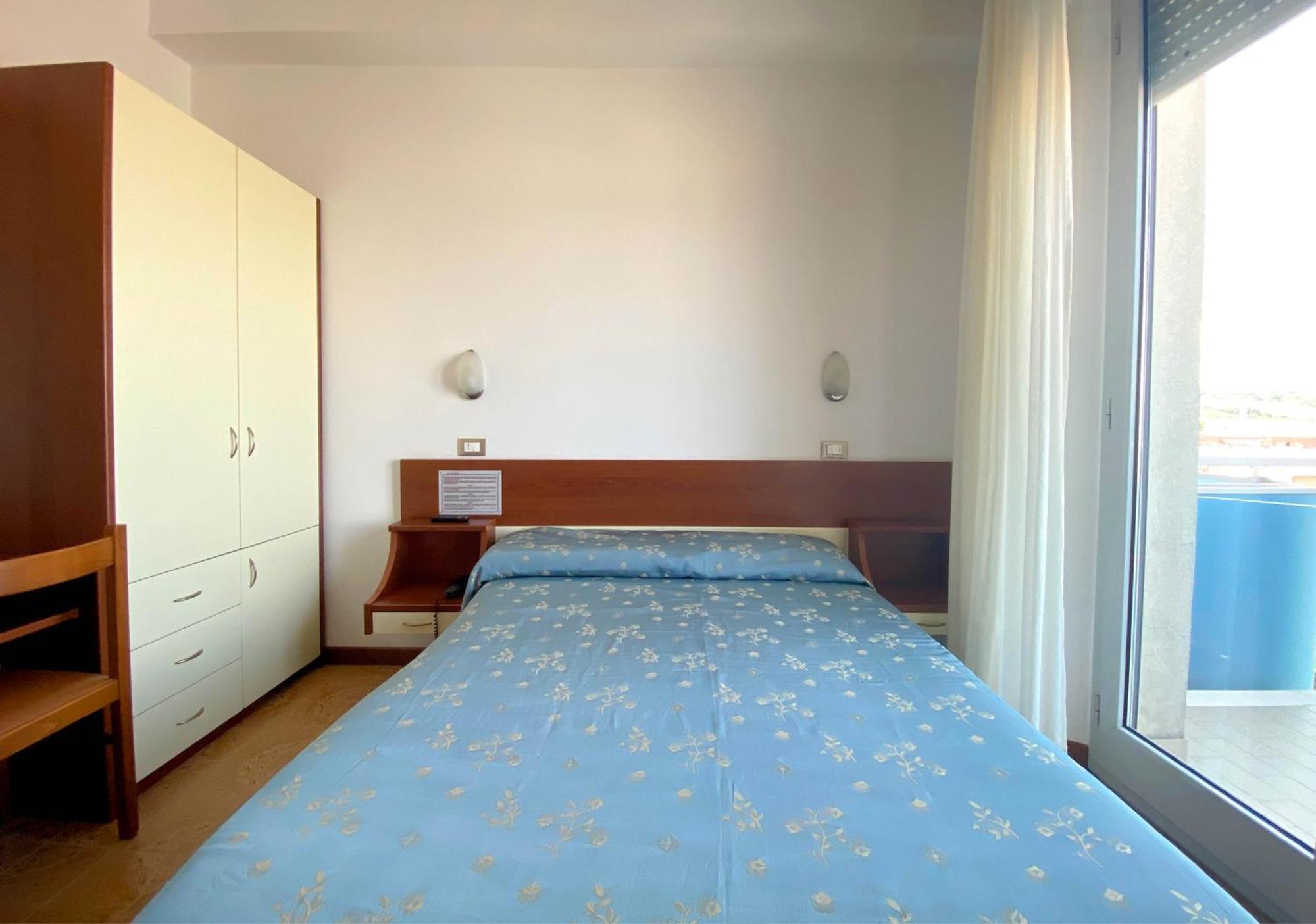 סניגליה Hotel Sayonara מראה חיצוני תמונה
